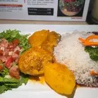 Casado mit Huhn in Sauce