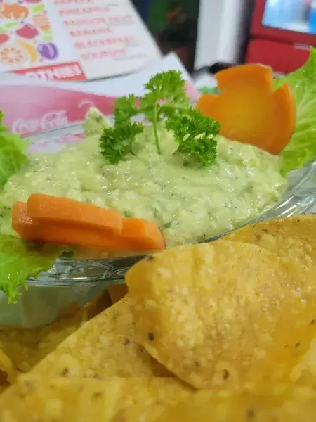 Chips mit Guacamole