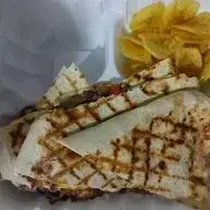 Chicken Quesadilla mit Chips