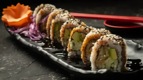 Salmón Crunchy Roll